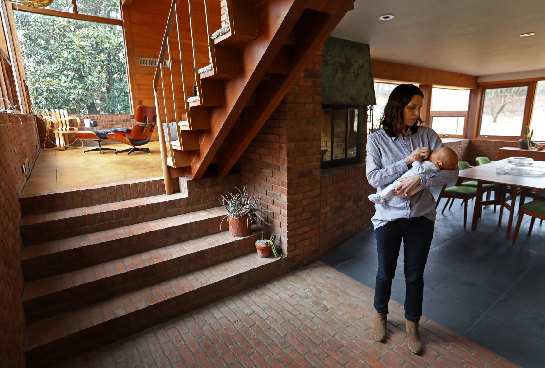 Oakland pioneer spurs trend of peculiar architecture